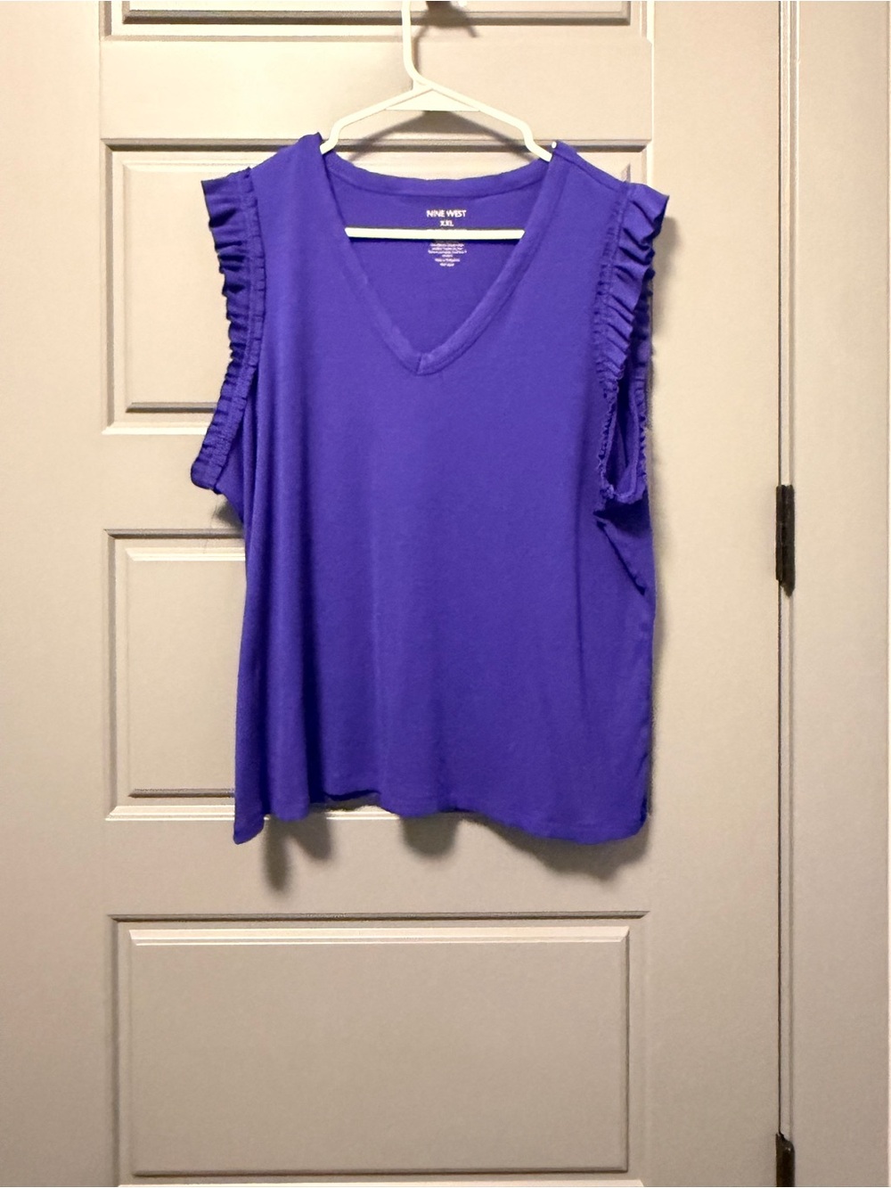 Nine West Violet V-Neck Tank with Ruffle Cap Sleeves XXL